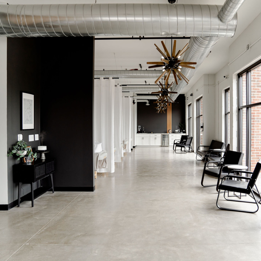 Issue 29 | The Spa vs. The Lounge