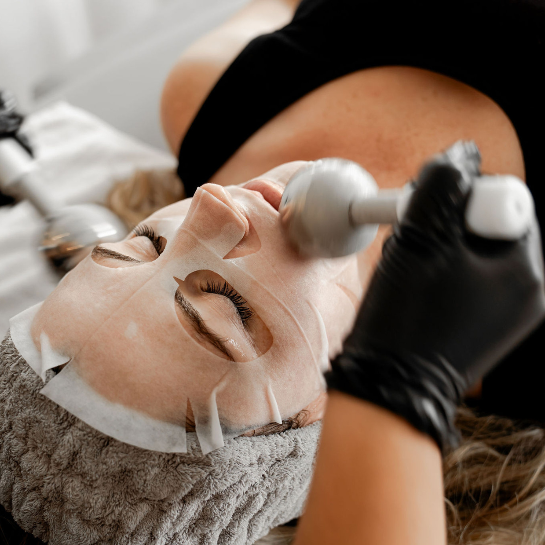 Replenish Lounge Facial